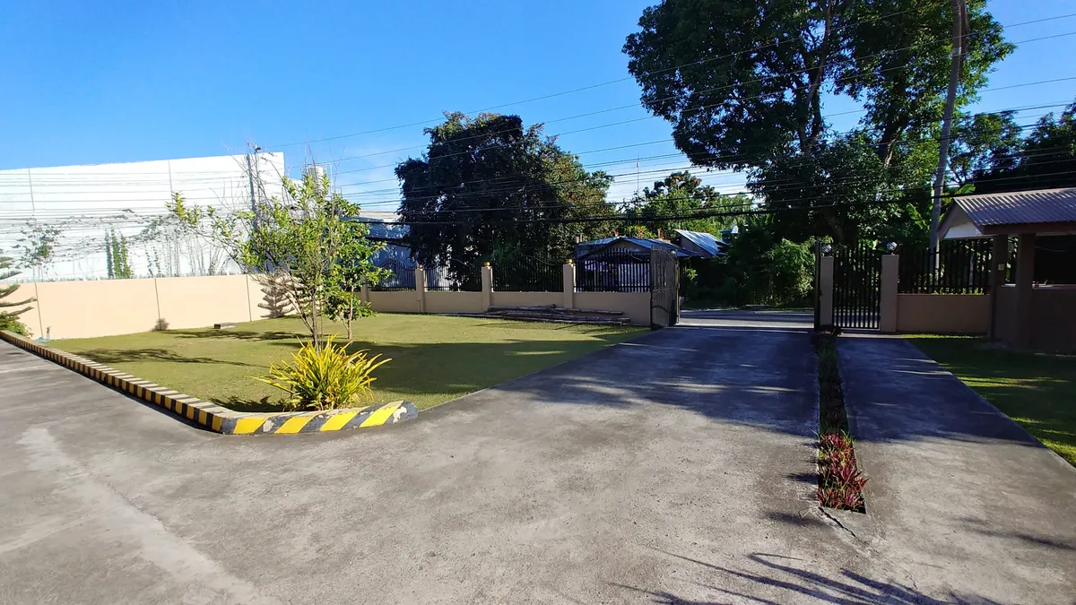 Spacious 3BR Apartment, Fully Furnished in Dumaguete City