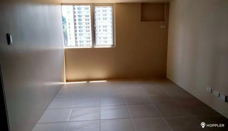 1BR Condo Fully Furnished in Taguig