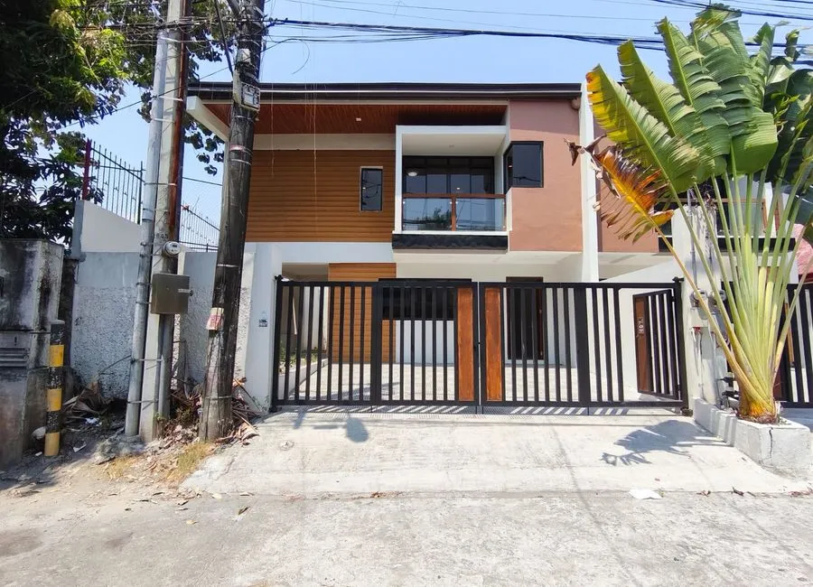 4-Bedroom House and Lot for Sale in BF Vista Grande, Las Piñas