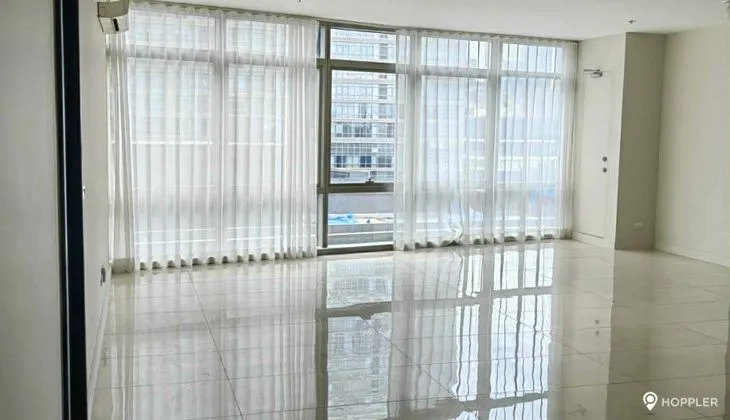 3BR Luxury Condo in Taguig's Premier Business District