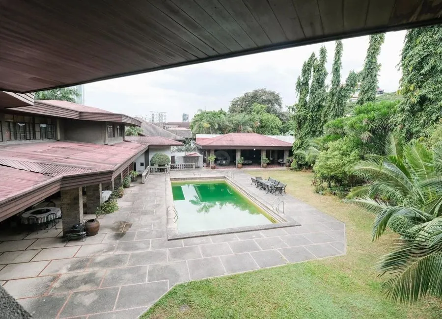 Luxury 6BR House Lot in Prestigious San Juan