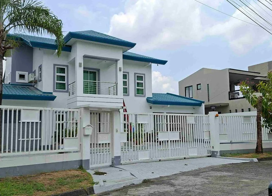 Elegant 5BR House with Spacious Lot in San Fernando, Pampanga