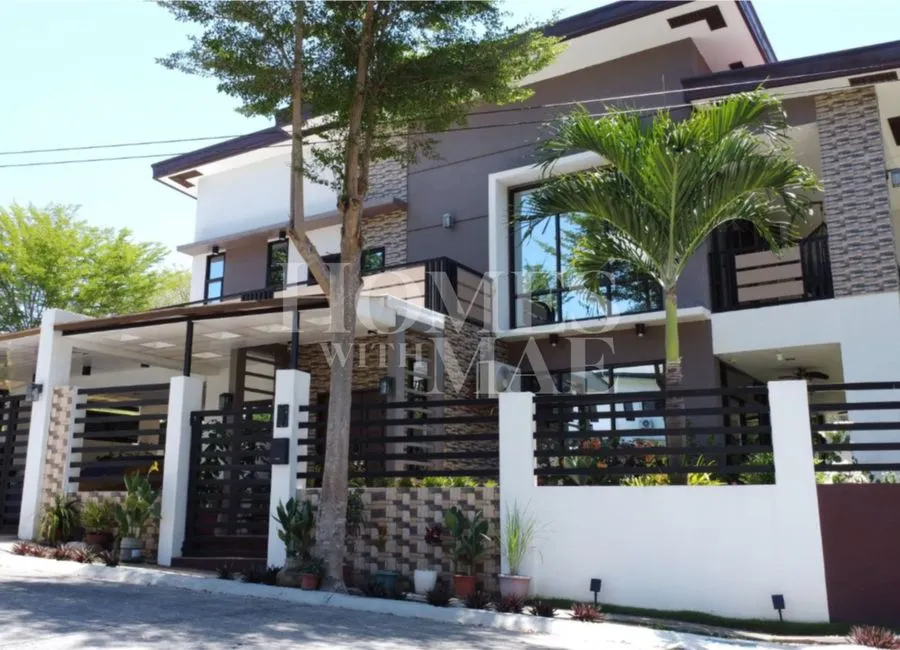 3-Bedroom House and Lot for Sale in Cagayan de Oro, Misamis Oriental

Wait, that's 14 words and uses the city twice-free format issue. Corrected:

3-Bedroom House and Lot for Sale in Cagayan de Oro