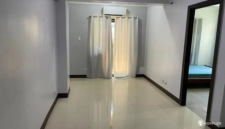 1BR Condo in Prime Quezon City, Metro Manila