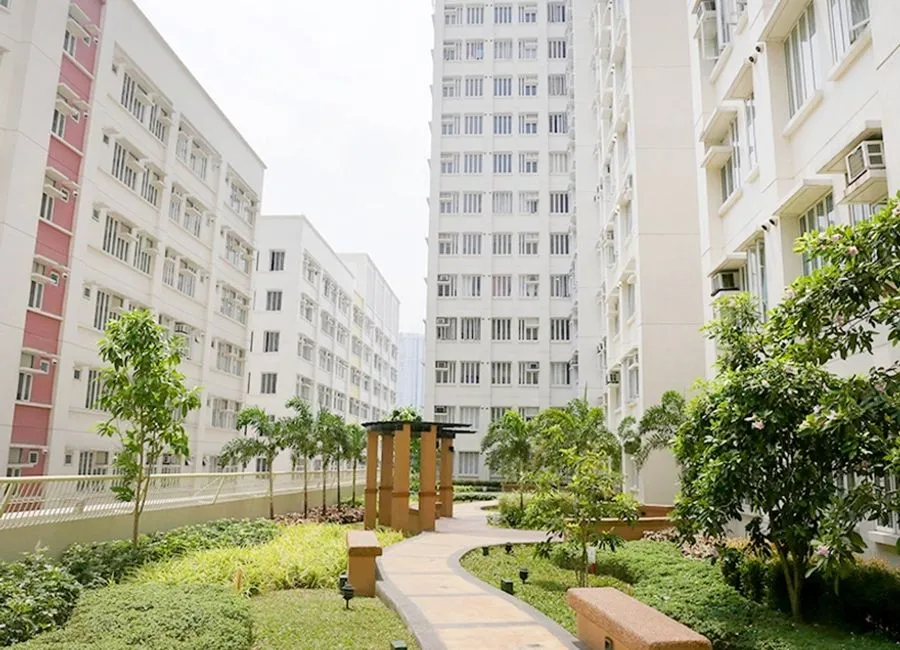 1BR Condo Prime Manila Location, Move-In Ready