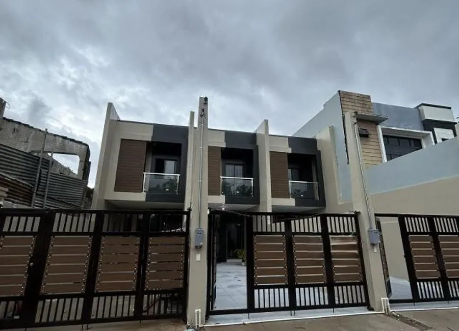 3-Bedroom Townhouse for Sale in North Rim View Park, Marikina